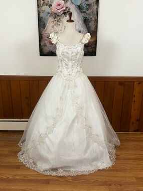 Stunning Vintage Y2K Christian Michelle Bateau Corset Wedding Gown
